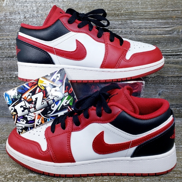 Nike Air Jordan 1 Low White Gym Red  553560-163 Youth Size 5.5Y Size 7 Women - Picture 1 of 8